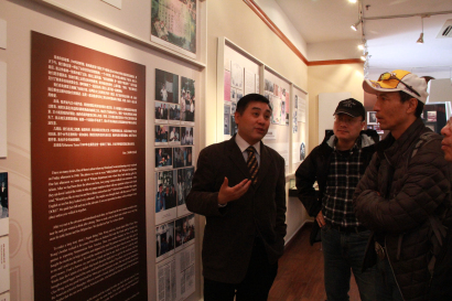 Wang Luoyong’s visit in the museum